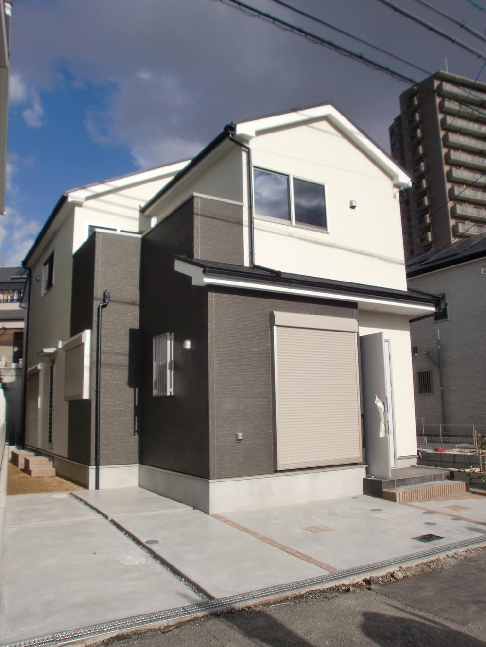 Local appearance photo. Respectable appearance is a must-see.