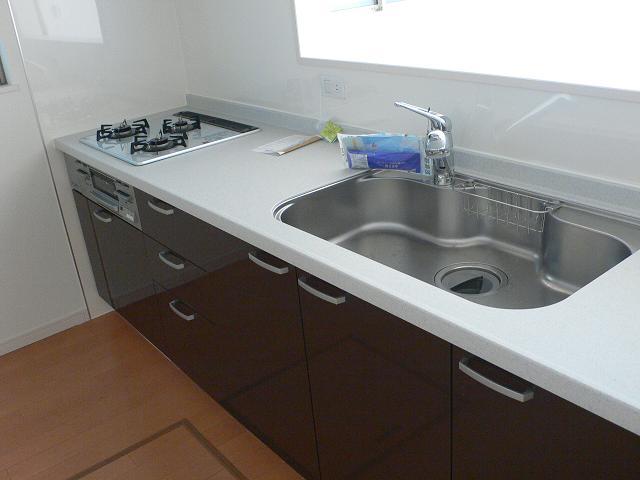 Same specifications photo (kitchen)