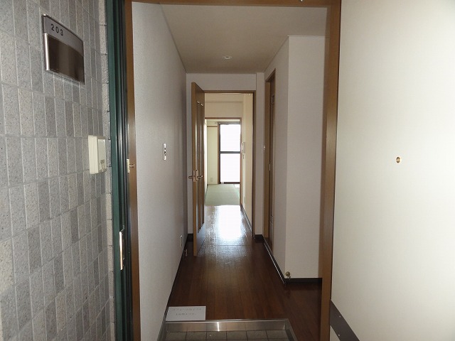 Entrance. Entrance ~ room