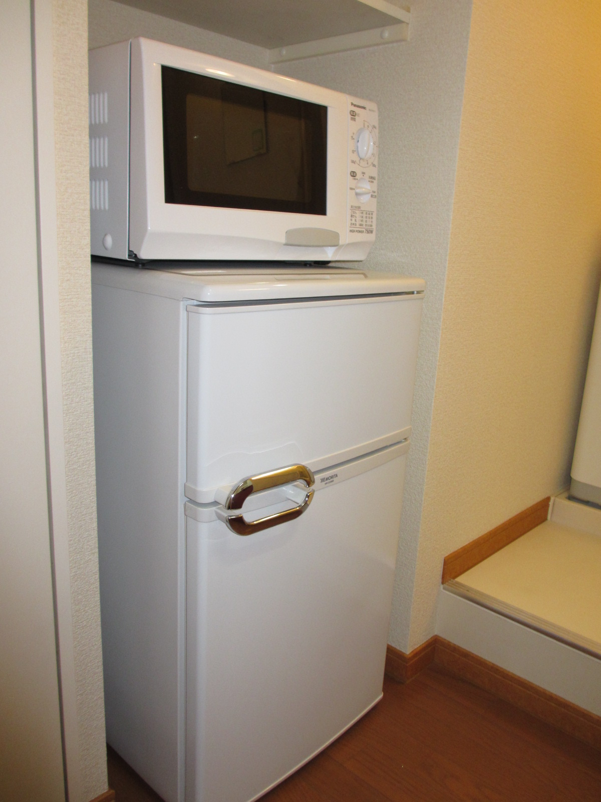 Other Equipment. Consumer electronics ・ Furnished