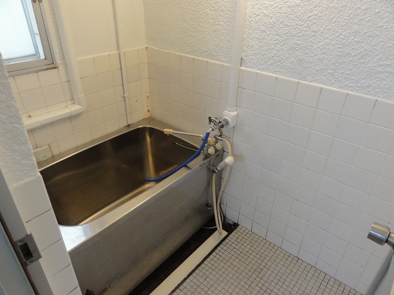Bath. Reheating function with bus