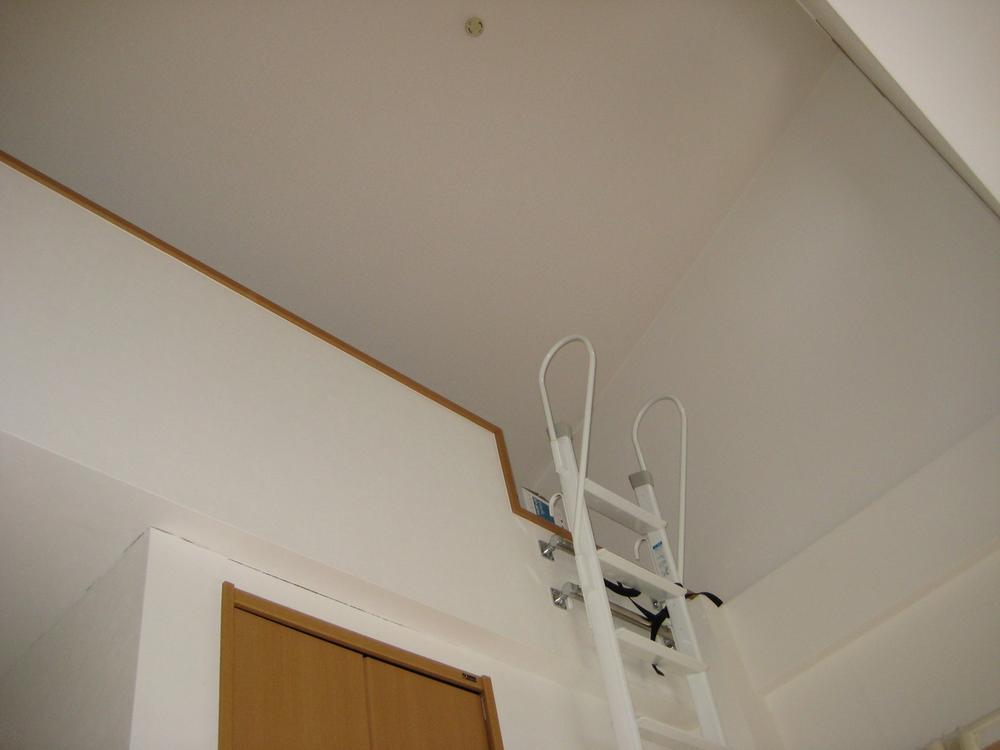 Non-living room. Indoor (September 2013) Shooting Loft is equipped with 2 places!