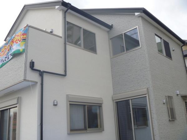 Local appearance photo. As the car is also small quiet residential area