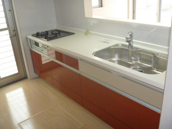 Kitchen. Your family close to face-to-face kitchen