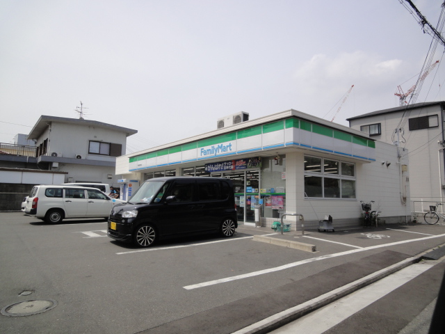 Convenience store. 120m to FamilyMart Sakai Minaminagao the town store (convenience store)