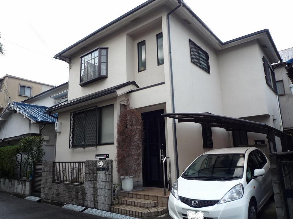 Local appearance photo. Local (12 May 2013) Shooting