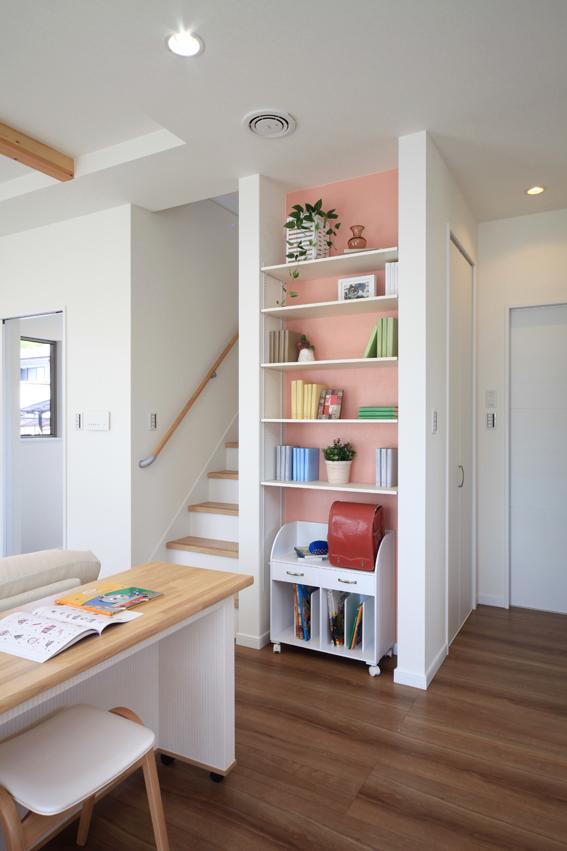 Receipt.  ☆ No. 5 land model house ☆  ☆ Bookshelf ☆ Or nephew small of your family photos and memories, You can also housed in the children of picture books and school bag Indoor (09 May 2013) Shooting