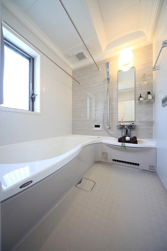 Bathroom.  ☆ No. 5 land model house ☆ bathroom ☆ Yamaha bathroom adoption! Bathroom heating ・ Mist sauna ・ It with sound shower bath time that can be bathing while listening to your favorite music will be fun Indoor (09 May 2013) Shooting