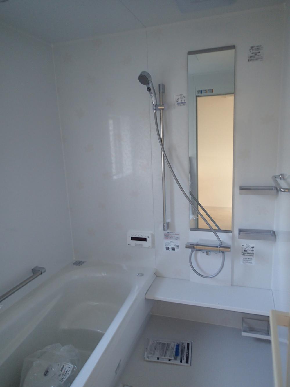 Bathroom. Indoor (12 May 2012) shooting TOTO Sazana 1616