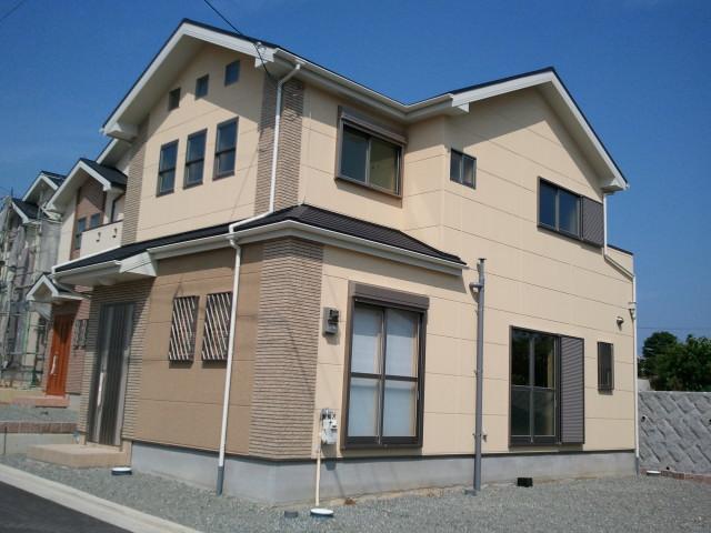 Rendering (appearance). SUPER BOARD ● fire protection ● thermal insulation properties lineup the fire insurance premium reduction personality full of texture ●. You can freely express the look of the facade, It plays a major role in harmony with the heavy feeling and modern impression making landscape.