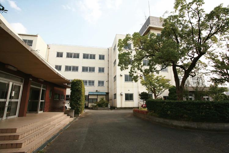 Junior high school. Mihara 1050m walk 14 minutes to the west junior high school