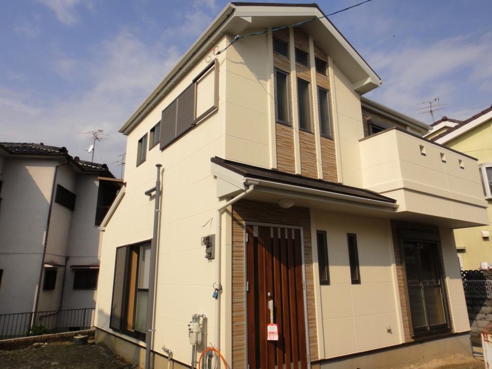 Local appearance photo. Local (12 May 2013) Shooting