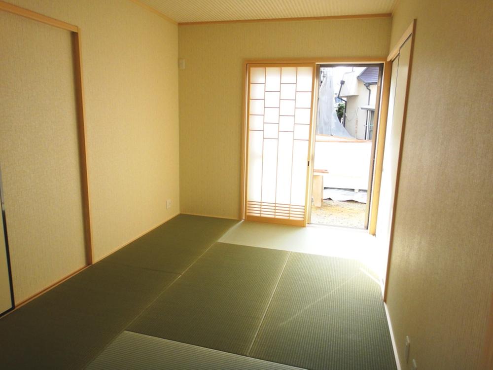 Non-living room. Indoor (12 May 2013) Shooting