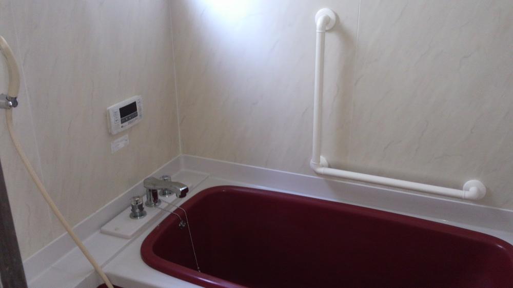 Bathroom. Indoor (12 May 2013) Shooting