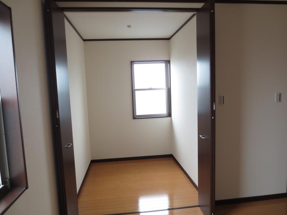 Other. Very happy walk-in closet is also wife!