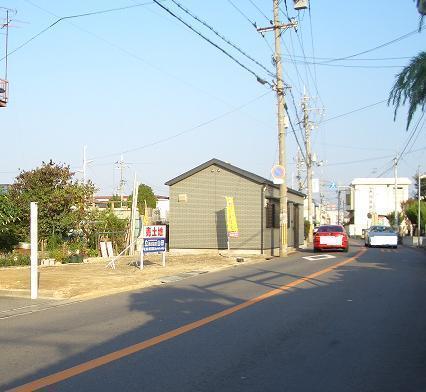 Local photos, including front road. ☆ Local land ☆ It is land facing the road.