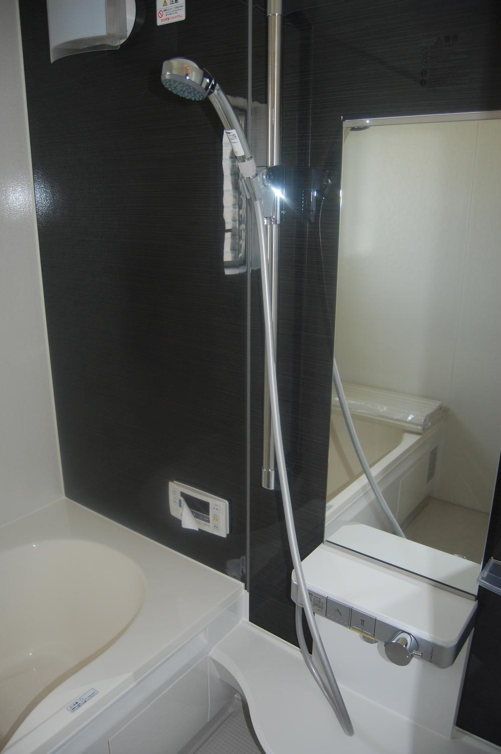 Building plan example (introspection photo). ☆ Bathroom ☆ Free and convenient shower fixed position