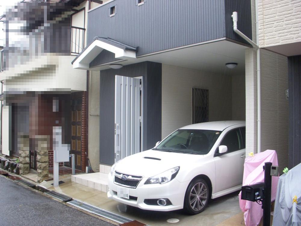 Local appearance photo. Local (11 May 2013) Shooting