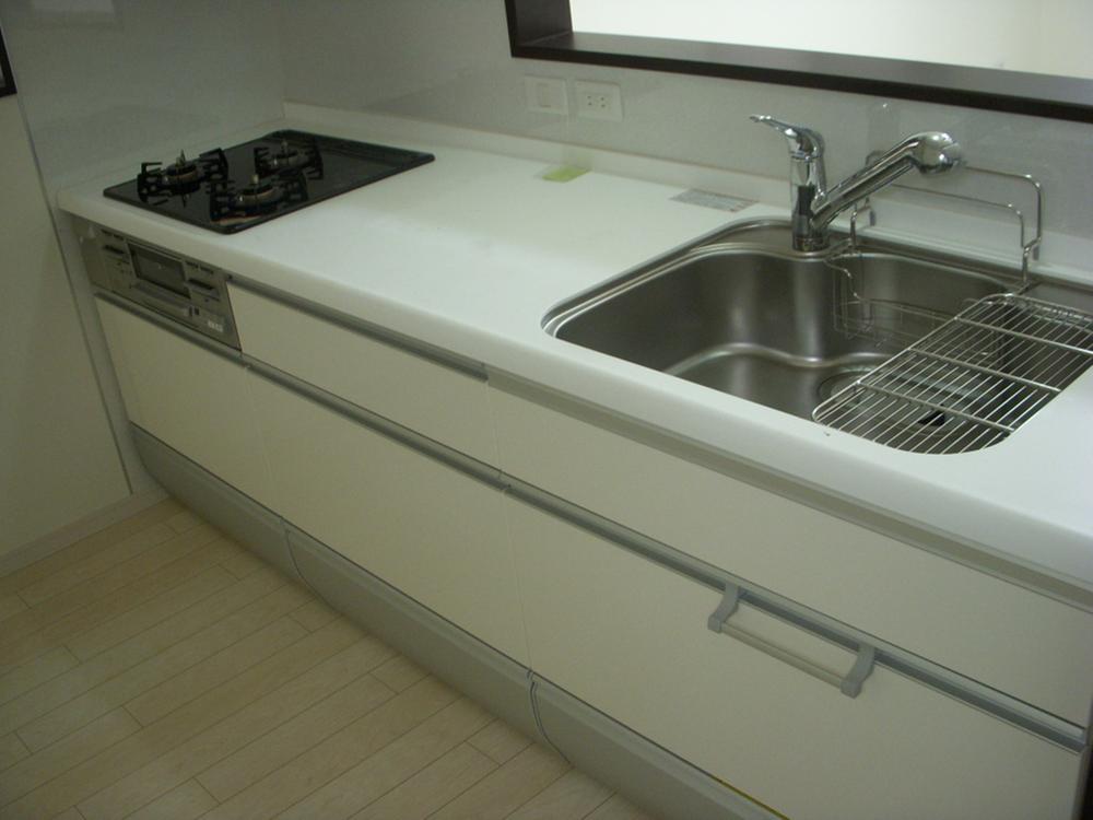 Kitchen. Local (11 May 2013) Shooting