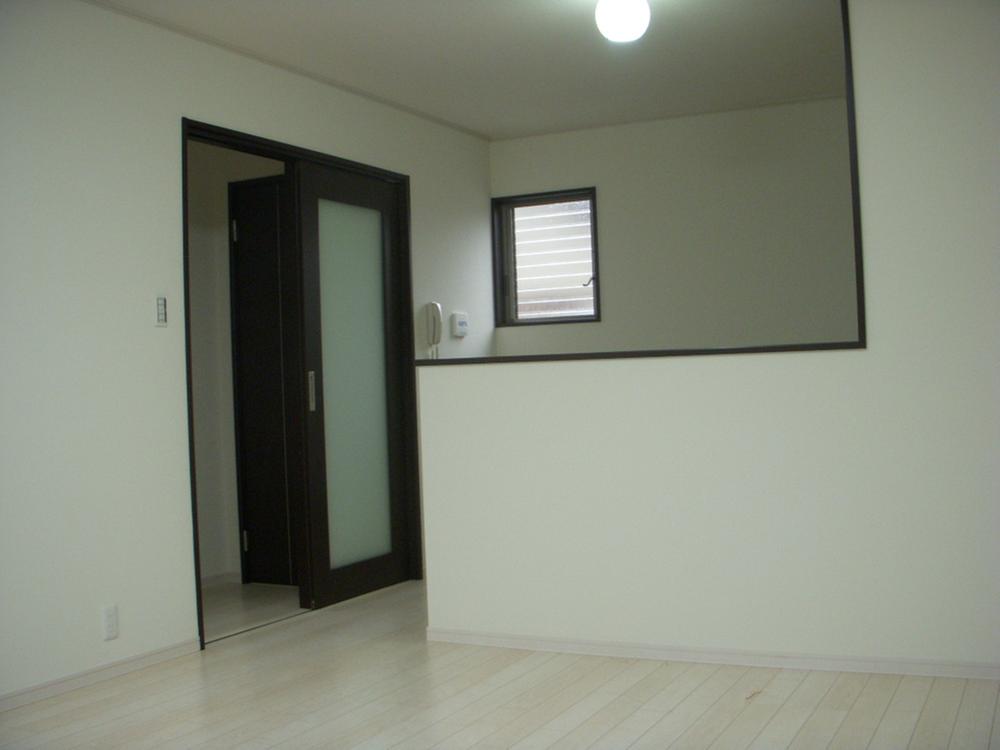 Living. Local (11 May 2013) Shooting