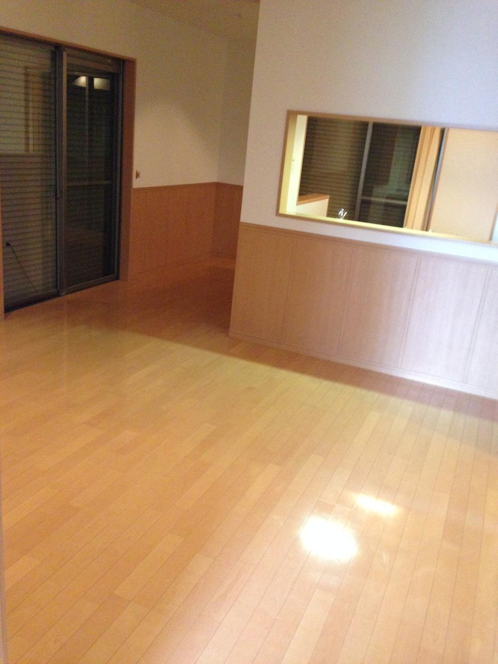 Living. Indoor (12 May 2013) Shooting