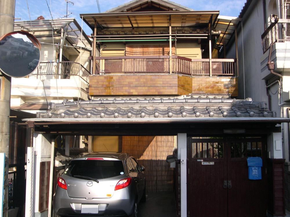 Local appearance photo. local