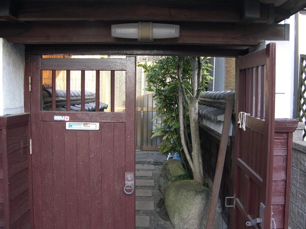 Local appearance photo. local