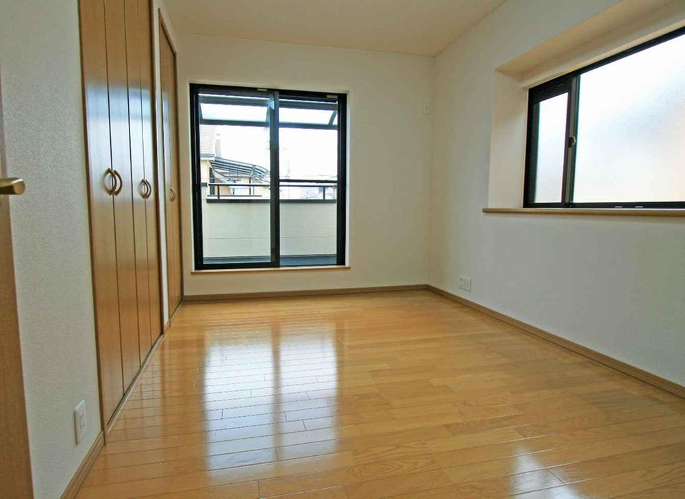 Non-living room. Western-style (balcony side)