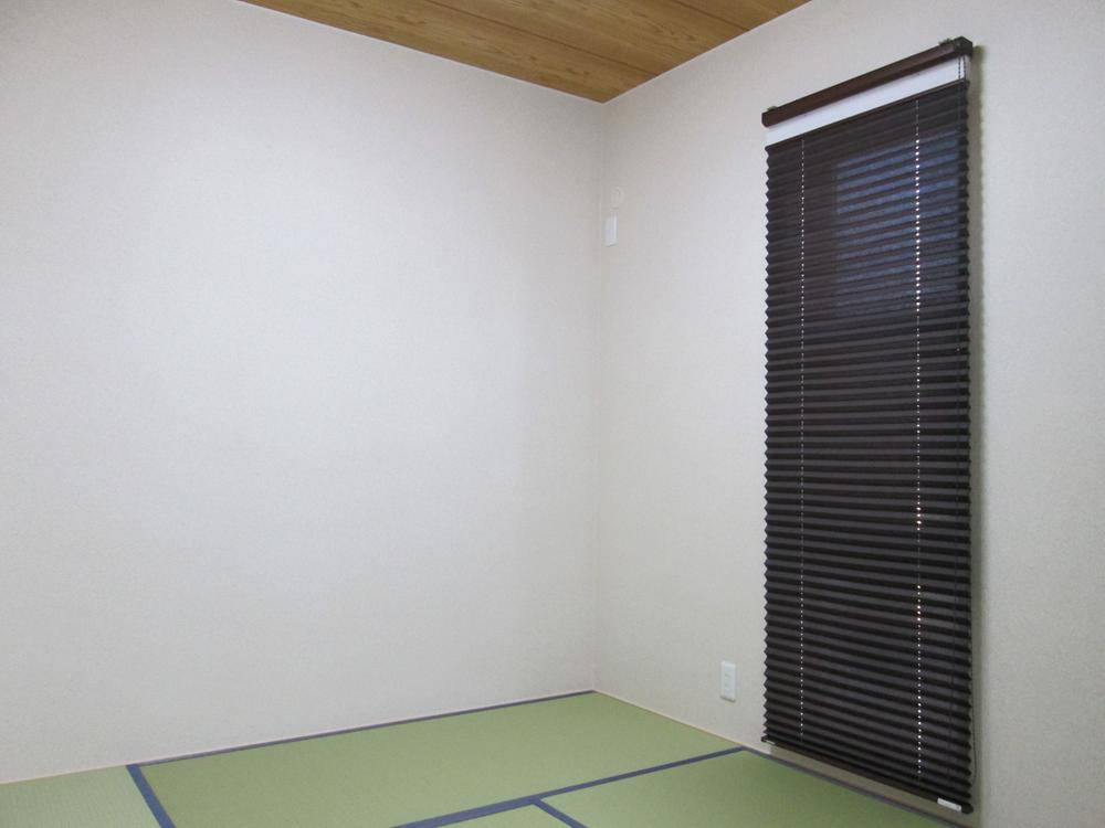 Non-living room. I hope there is also a Japanese-style room. 