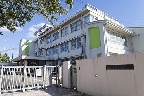 Primary school. Sakaishiritsu Mihara to North Elementary School 406m