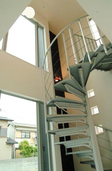 Model house photo.  [Fujiidera model house] Stairs go up to the second floor is spacious and full of feeling of freedom. Sense of openness is positive only there is a stairwell in the house