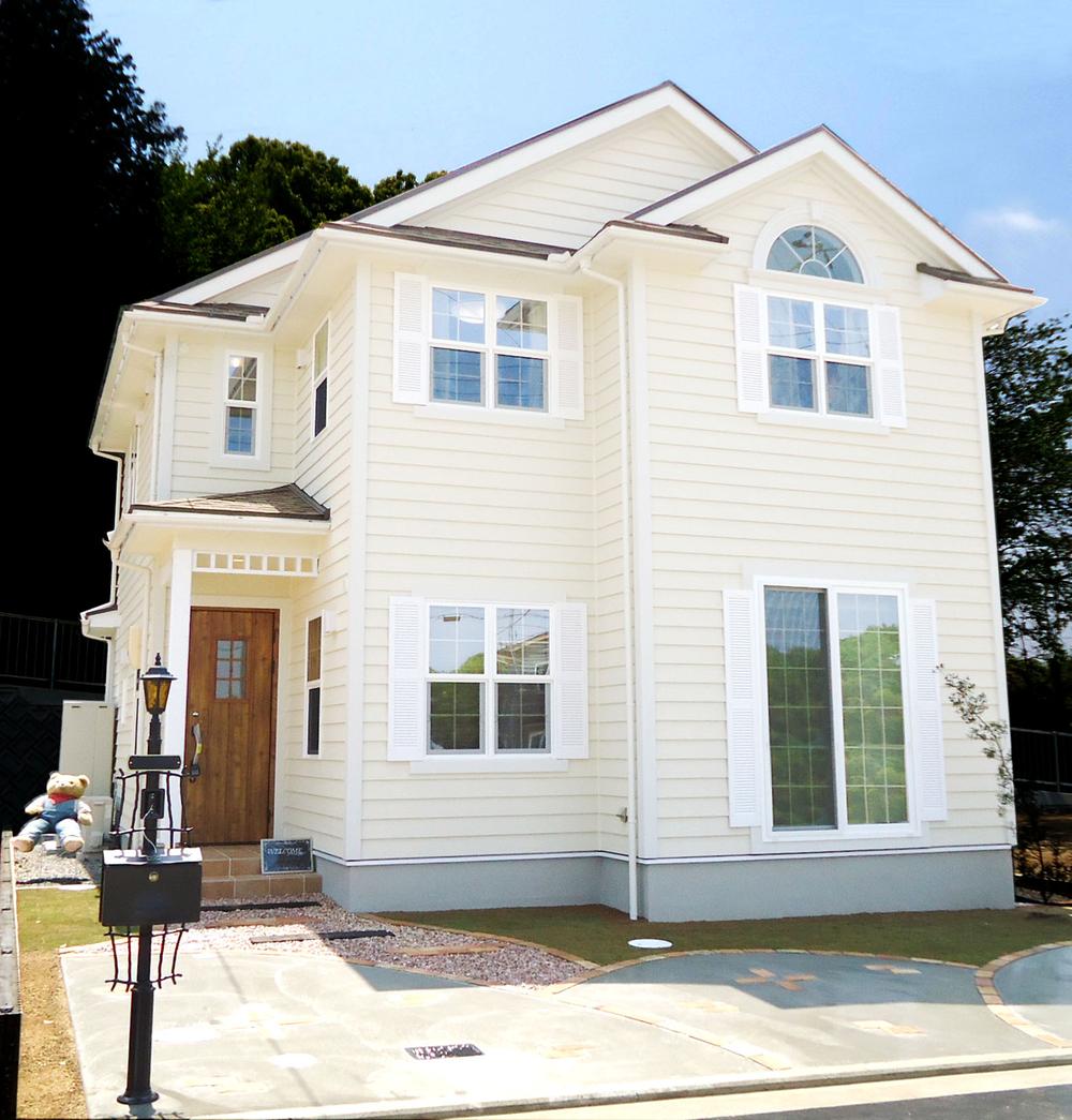 Building plan example (exterior photos). Local is No. 50 land model house.