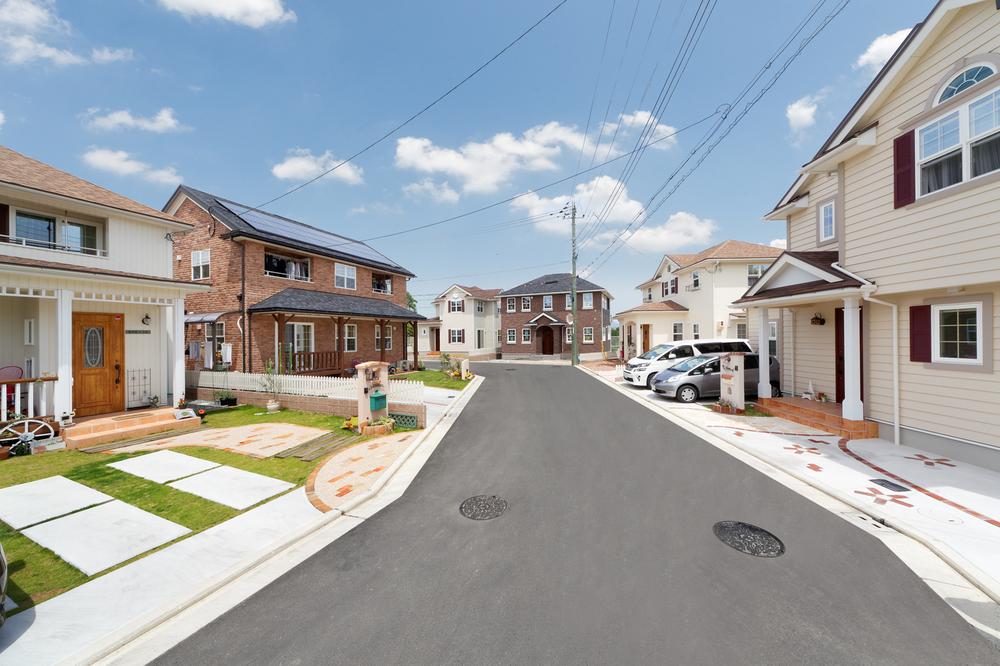 Sale already cityscape photo. It is a sale already the city average. The photograph is a Quebec City Street Reserve and Charlevoix Street District. (June 2013 shooting)