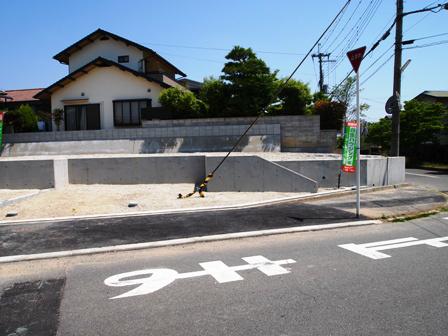 Local land photo. Southwest southeast corner lot