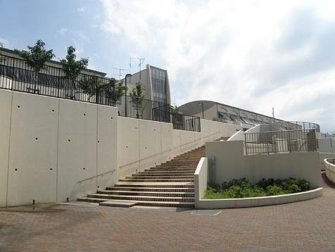 Primary school. Sakaishiritsu Harumi until elementary school 1010m