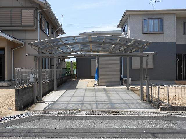 Parking lot. Local (May 2013) Shooting