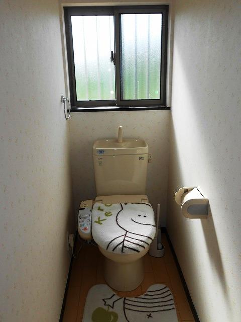 Toilet. Room (May 2013) Shooting The first floor toilet. It is polite to your. 