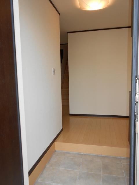 Entrance. Local (May 2013) Shooting It is entrance. It is polite to your. 