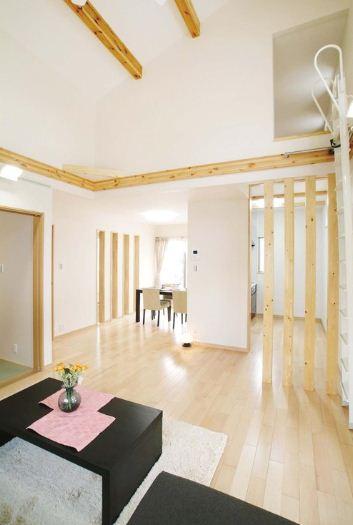 Building plan example (Perth ・ appearance).  [Our construction case] Photos of the Company's construction was introspection. Fully felt the tree of material, Calm is born to live.