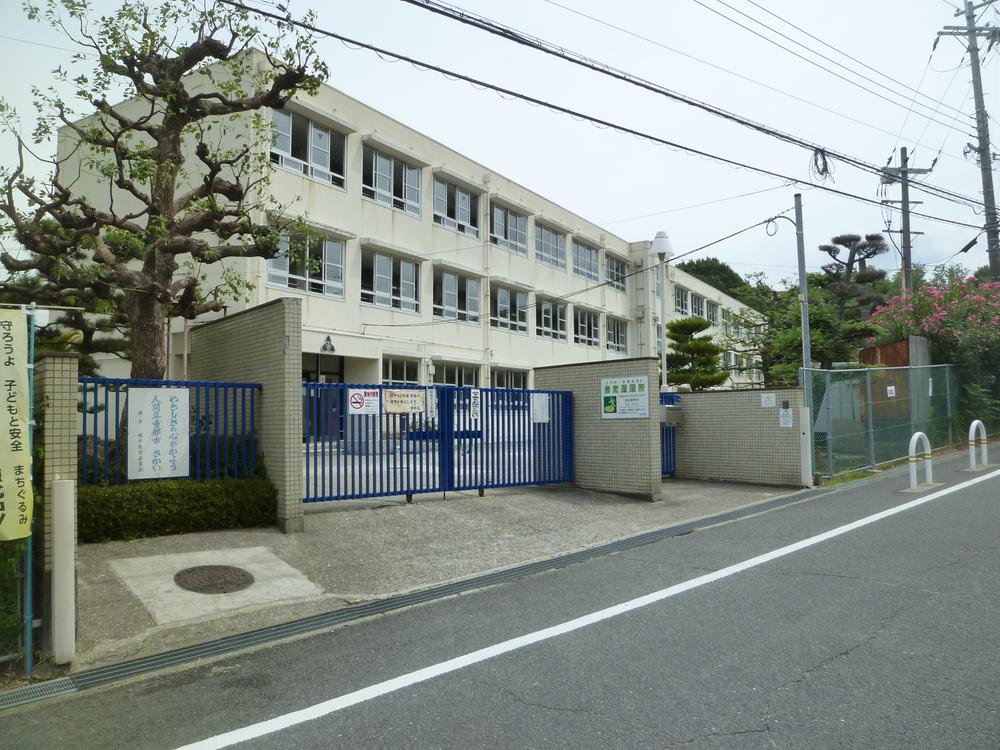 Primary school. 500m to Sakai Municipal Miharadai Elementary School