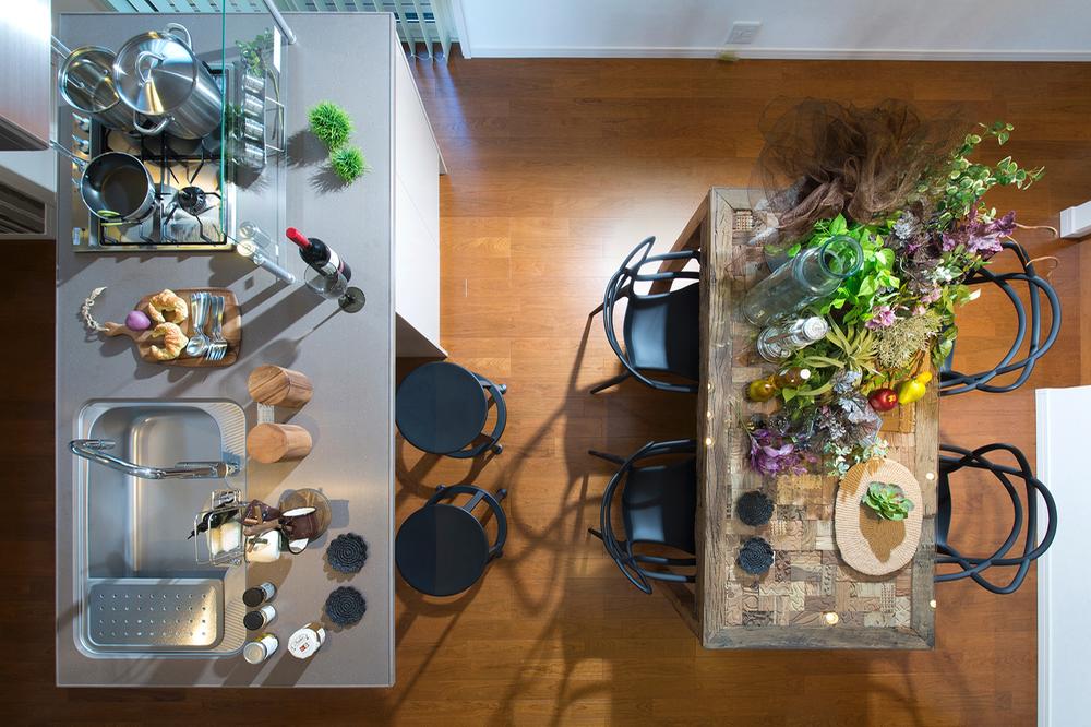 Kitchen. STYLUS original kitchen island. Beautiful on this island, Surprised gimmick is hidden not only for the cuisine.