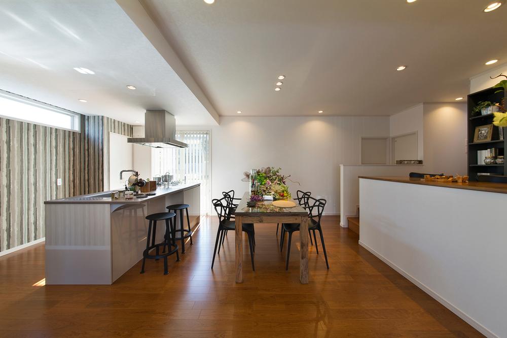 Living. Dining of housing, And space design that captures the family of nuclear. It has evolved into KDL the housing idea from LDK.