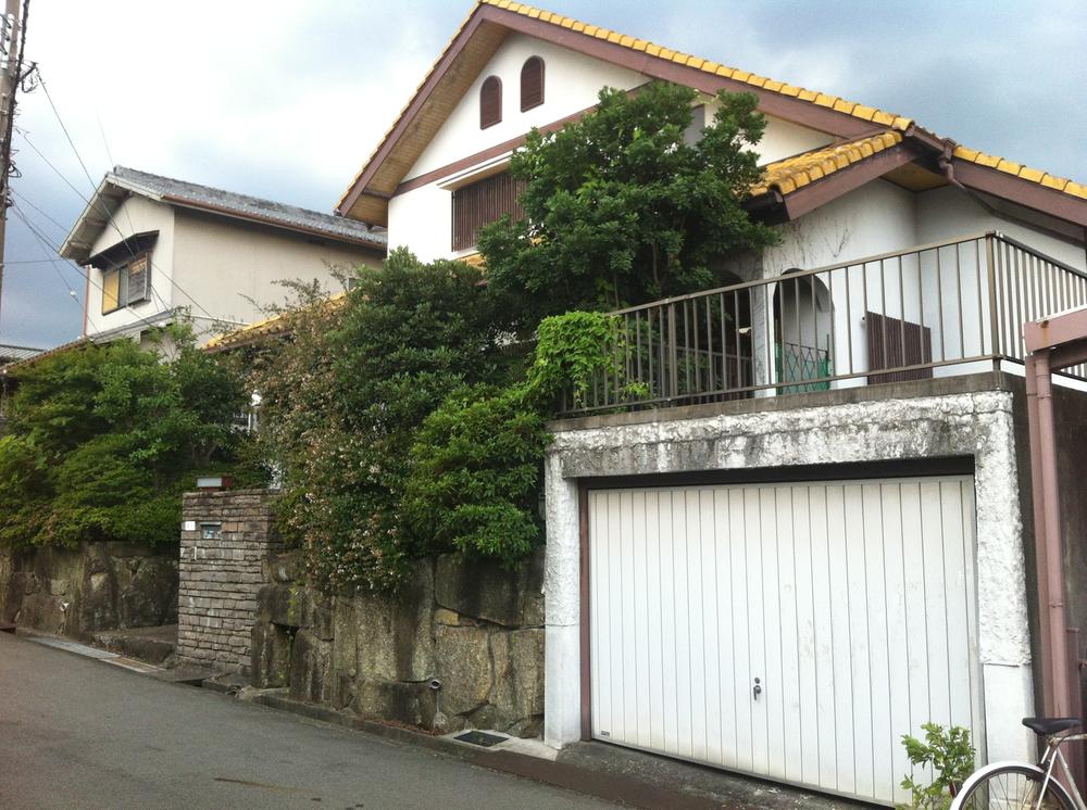 Local appearance photo