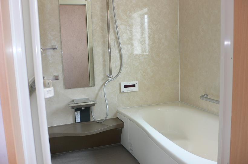 Same specifications photo (bathroom). TOTO Sazana Bathtub as well as, The floor is also a heat insulating material adoption, Do not miss the heat from anywhere in the bathroom. Play a role in energy conservation! ! ● floor insulation specification ● warm tub ● swish swish and clean water outlet ● beautiful followed "Sugopika material"