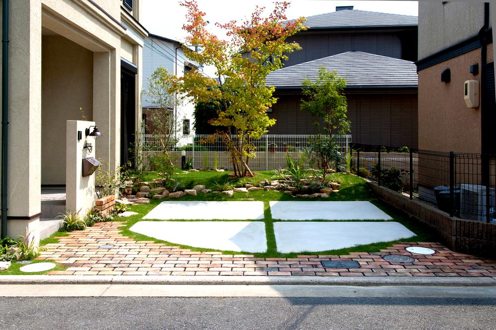 Garden. Exterior to increase the value of housing. Old brick such as aging processing, We design the ultimate taste out Garden.