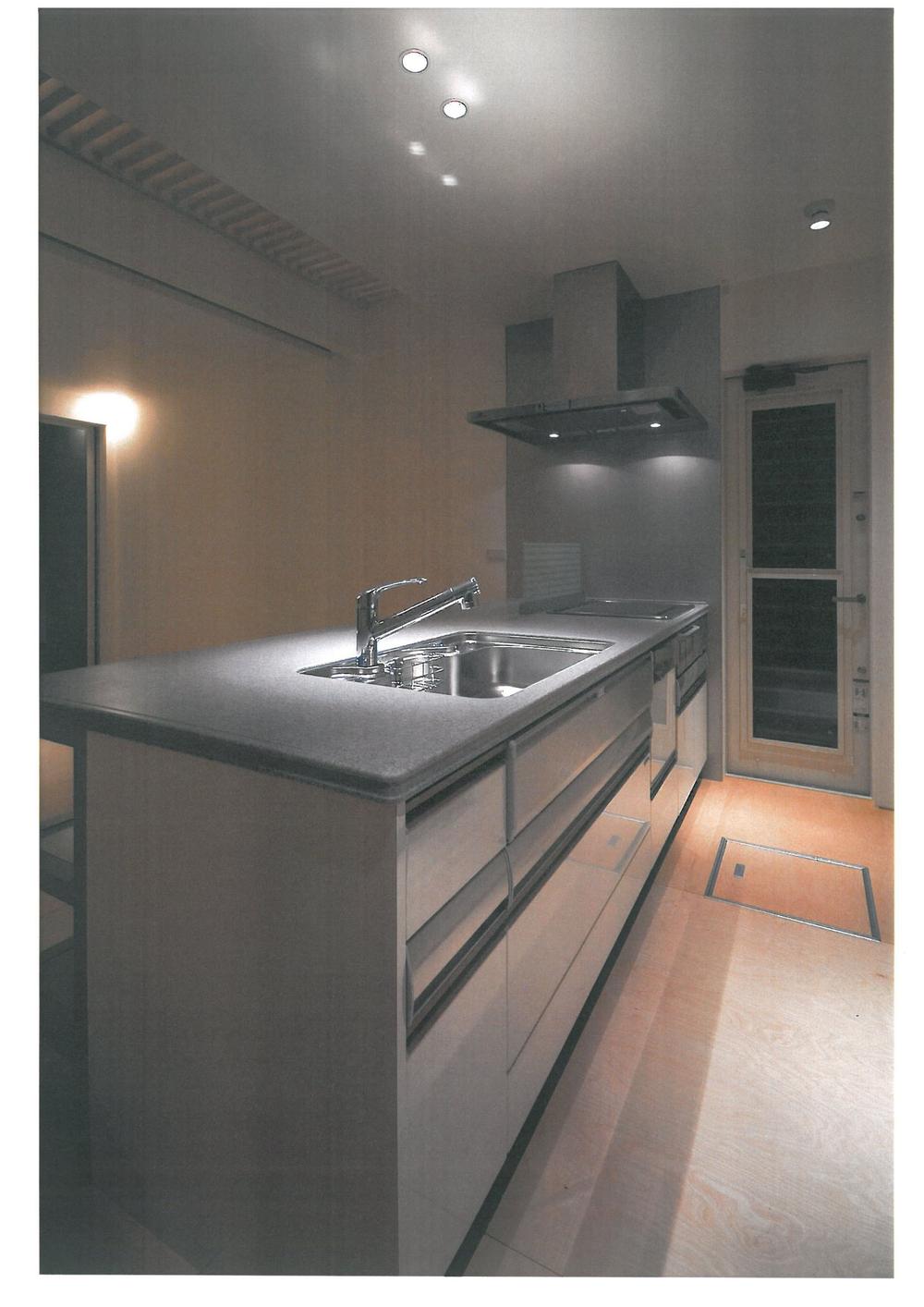 Kitchen. Indoor (February 2007) Shooting