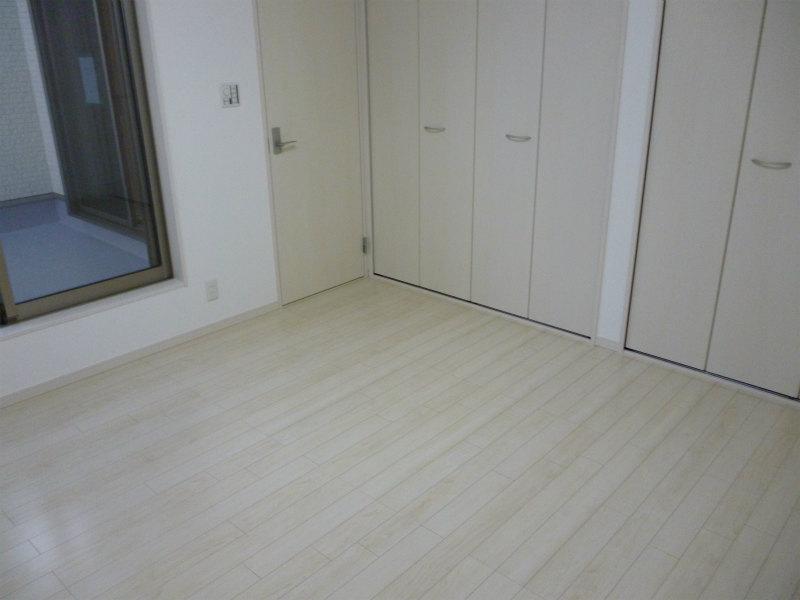 Non-living room. Indoor (11 May 2013) Shooting