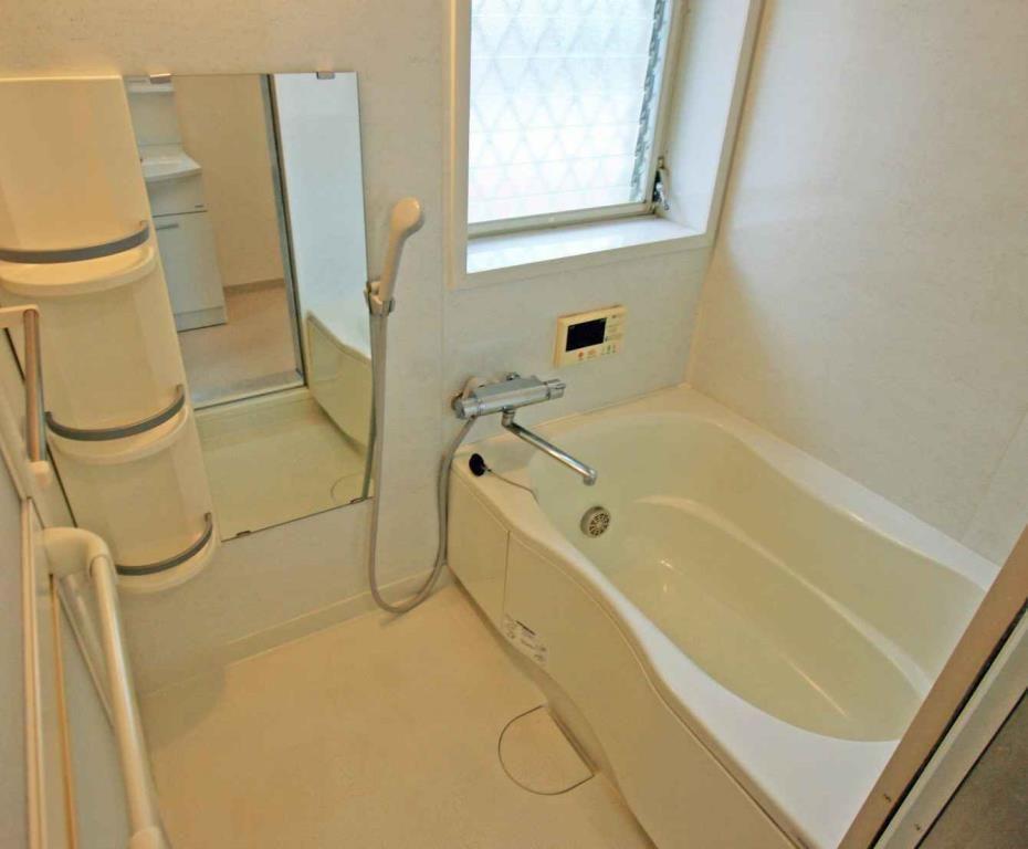 Bathroom. Tub you can relax also widely ☆