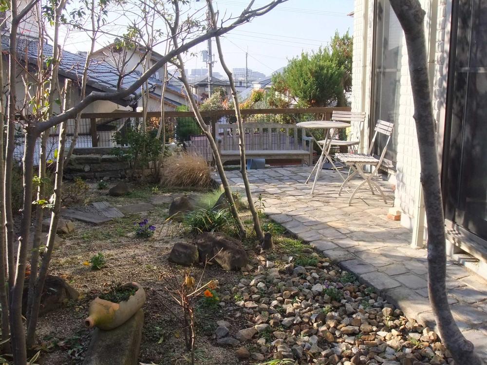 Garden. Local (12 May 2013) Shooting, It has become a terrace style