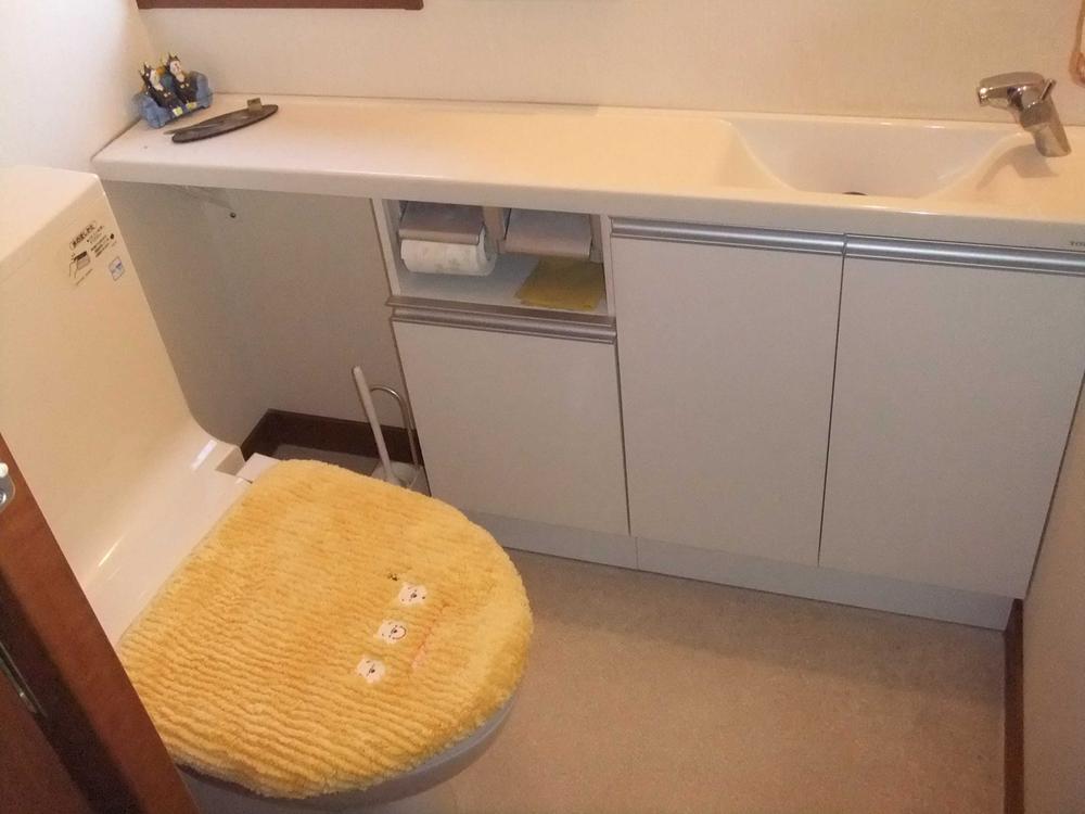 Toilet. Indoor (12 May 2013) Shooting, It is the first floor of the toilet.